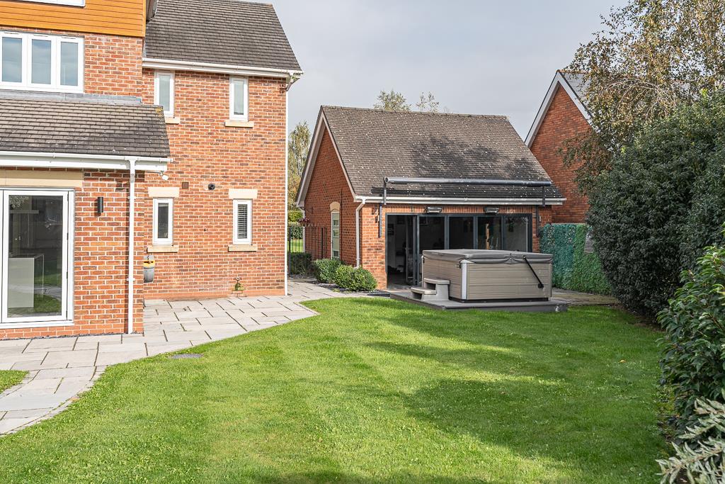 Freshwater Drive, Weston, Crewe CW Estate Agents